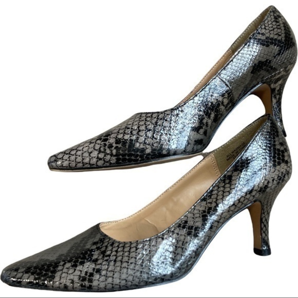 Karen Scott size 5.5 faux snakeskin heels with pointed toes, sexy heels
